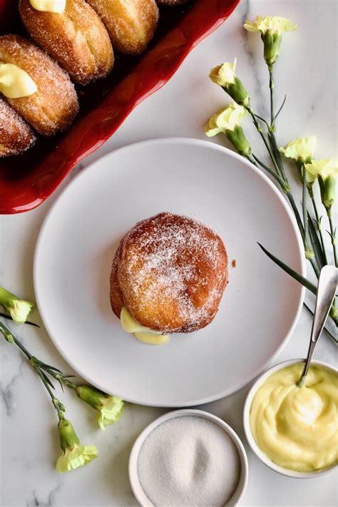 Bomboloni Recipe (Italian Donuts with Cream Filling) - Cucina by Elena