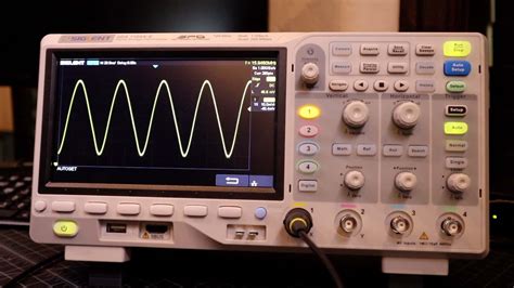 Oscilloscope Tutorial (Learn the Basics) - The Geek Pub