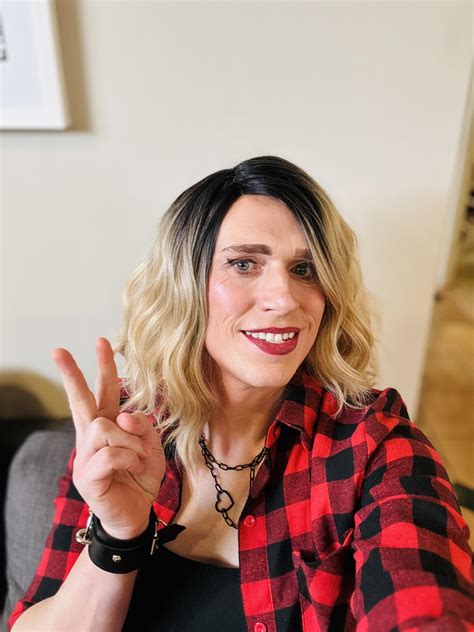 Hello, baby trans girl here. I’m interested to know how the side