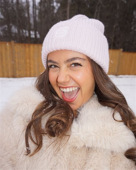 spencer e barbosa 🦋💕🧸 | HOT PINK - im hot & im wearing pink. | Instagram