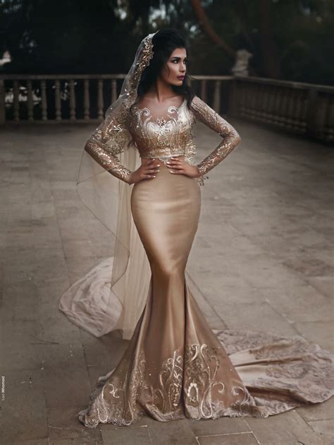 10+ Bride Rose Gold Wedding Dress Ideas - WEDNGID