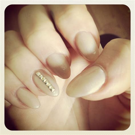 nude stiletto nails | Nails, Nails inspiration, Simple nails