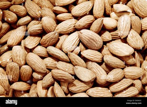 closeup  raw almonds stock photo alamy