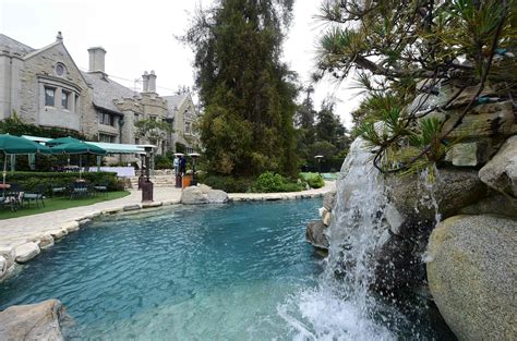 Hostess co-owner is buying Playboy Mansion - The Boston Globe