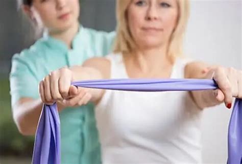 Elbow swollen and hot: possible causes and features of treatment | Health