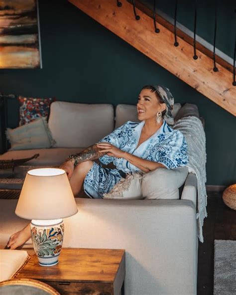 Gabriella Tóth - wikiFeet