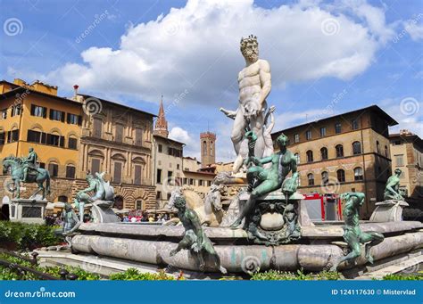 Neptune Fountain on Signoria Square, Florence, Italy Editorial Image - Image of fountain ...