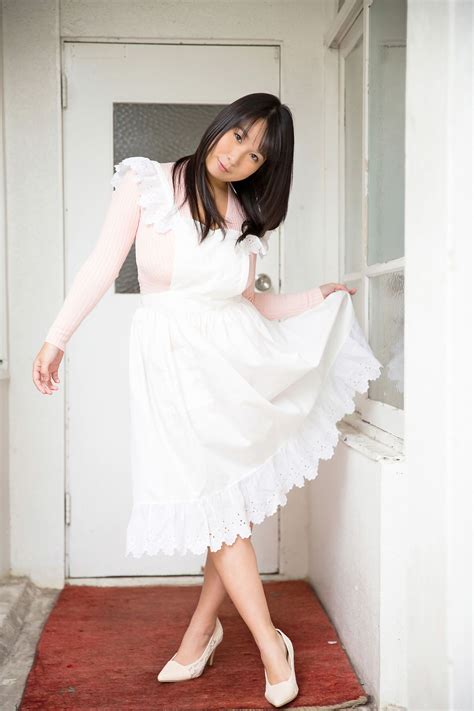 桐山瑠衣 《甘美な人妻 桐山瑠衣 必撮！まるごと☆》写真集 - 微图坊