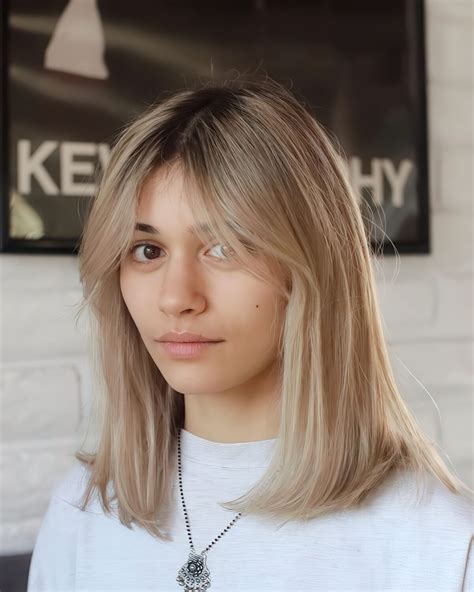 Curtain Bangs Blonde Short