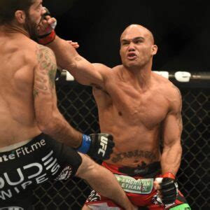 A Guide to the Southpaw Stance - MMA Full Contact