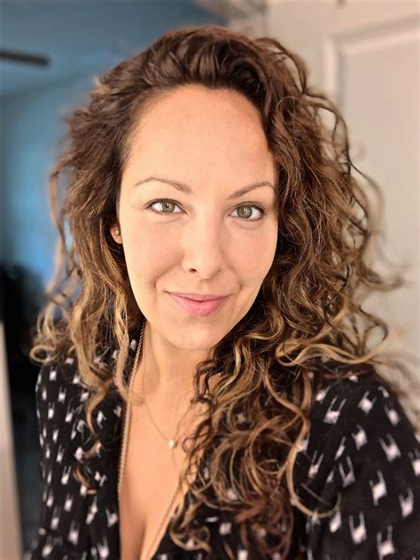 Beatriz Abella – Medium