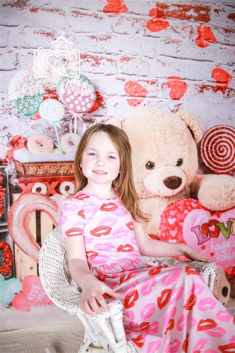 Romantic Teddy Heart Valentine Backdrop