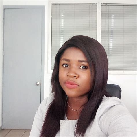 ‎Prospective customer : Vivian, you have to dance for me before I'd buy