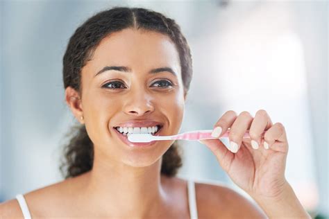 how to clean a toothbrush after strep throat