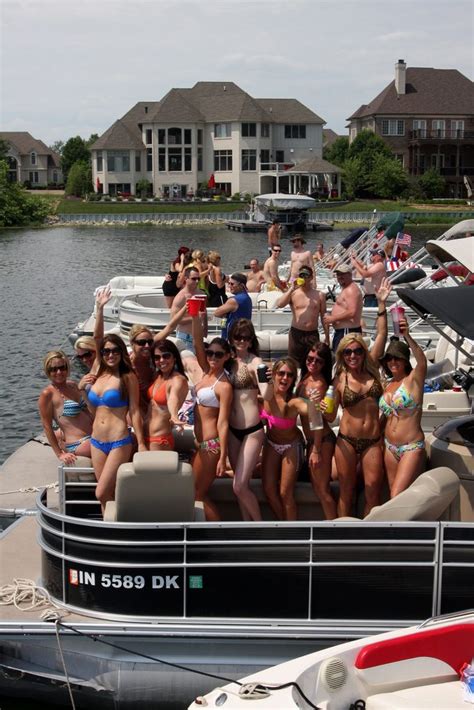 5 Perfect Events for Party Barge Rentals