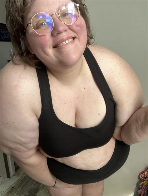 Workin on some belly stuff 🤭 : r/ssbbw
