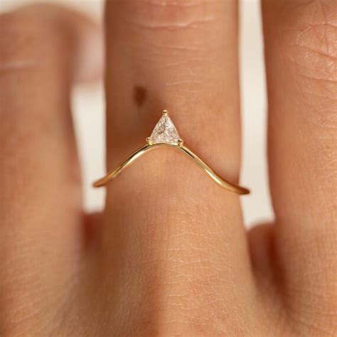 Curved Wedding Ring With A Triangle Diamond Peak 1 Carat - Etsy