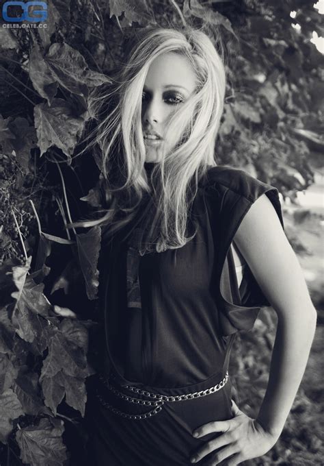 Kendra Wilkinson nude, pictures, photos, Playboy, naked, topless, fappening