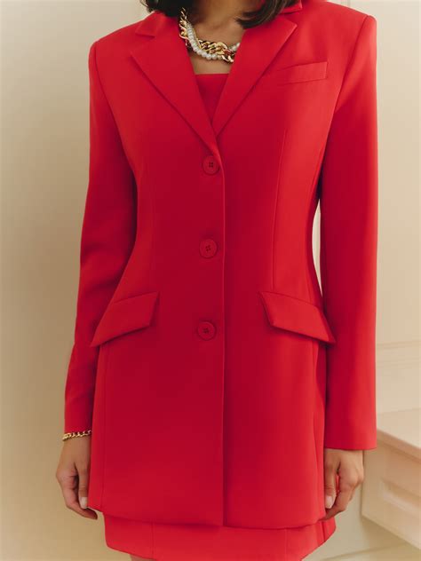 Приталенный жакет однобортного кроя :: LICHI - Online fashion store