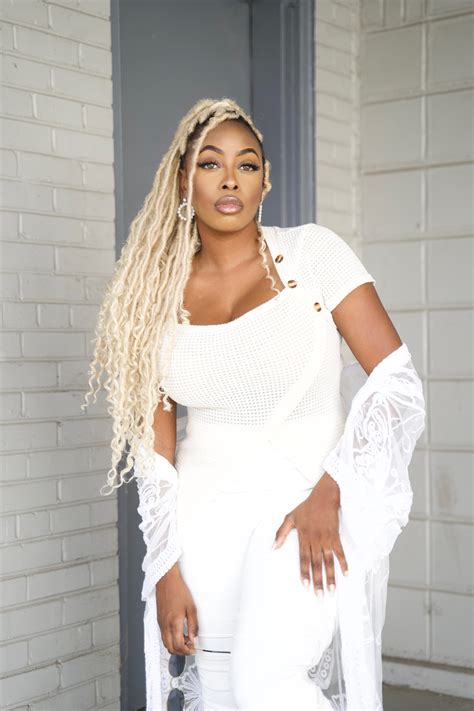 Apex Coture Magazine : La Shana Latrice Releases New Album "Everything