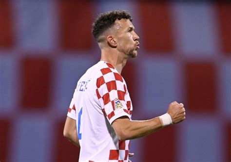 U Hajduku ga sanjaju, a Ivan Perišić pozirao s dresom drugog hrvatskog ...