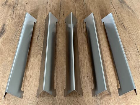 how to clean weber flavorizer bars