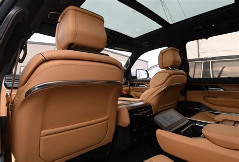 Software glitches drive motorists mad as automakers rush to squash bugs