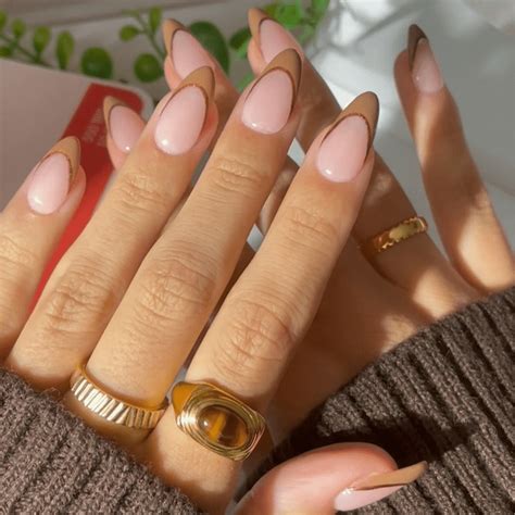 15 Milky Brown Manicures That Capture the Beauty of Neutral Nails