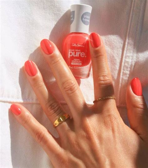 Coral Nails Are About to Take Over—Here Are the Best Shades for Every ...