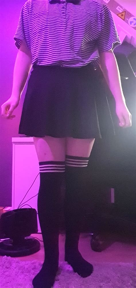 fun fact i dressed up in my vrchat avatar :) : r/femboy