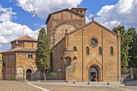 Explore the Enchanting Basilica of Santo Stefano in Bologna: A Guide to ...