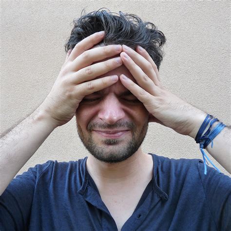 Fotos gratis : mano, hombre, persona, cabello, masculino, retrato, azul ...