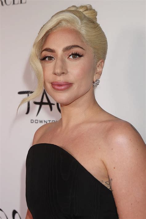 lady gaga   perform    oscars