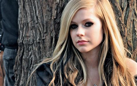 Wallpaper Hd Avril Lavigne - Infoupdate.org