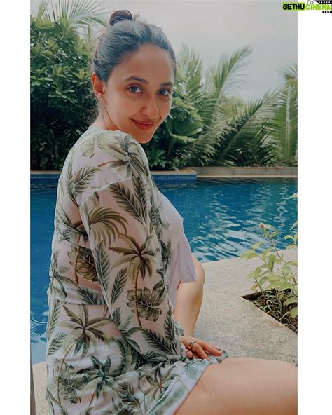 Actress Akansha Ranjan Kapoor HD Instagram Photos and Wallpapers July