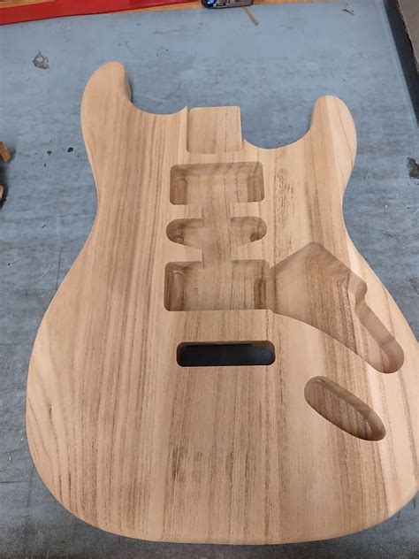 strat body unfinished  humbucker  single rout reverb