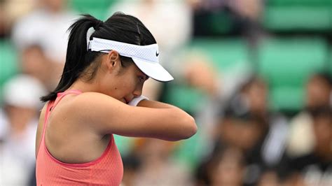 emma raducanu   beijing open  foot injury bbc sport