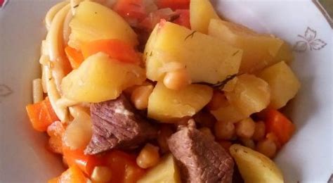 Laghman with Chickpeas and Udon Noodles
