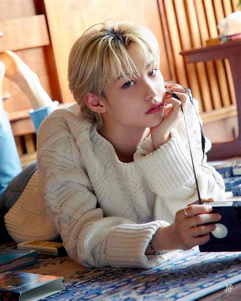 Felix (Stray Kids) - Bio, Profile, Facts, Age, Girlfriend, Ideal Type