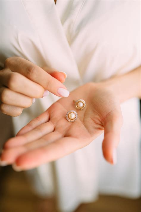 pearl jewellery  decoding cultured pearls precious earth