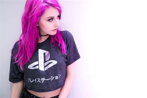 @Rolyatistaylor at Fan Expo Toronto - Playstation : r/geekygirls