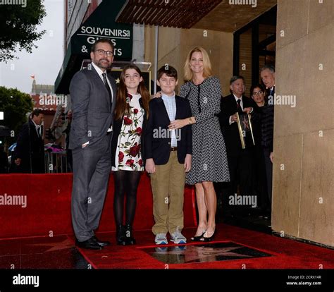 Steve carell and his children hi-res stock photography and images - Alamy