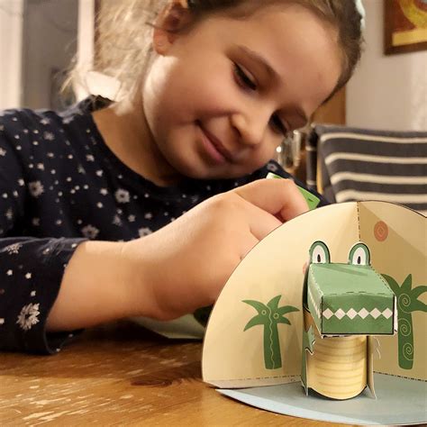Paper Dioramas and Сreatures
