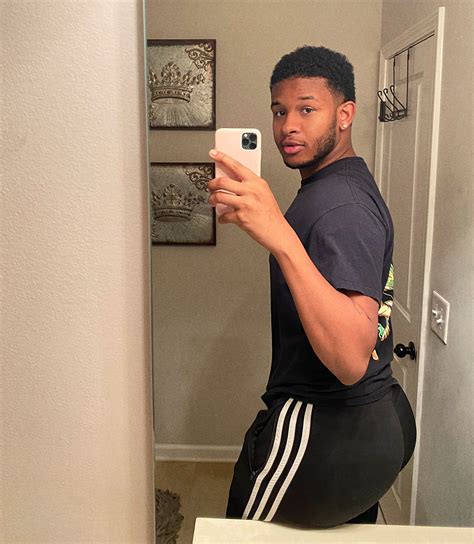 Pin by Jay Jackson on Sexy men | Sexy men, Long shirt, Sexy