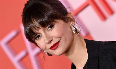 Fashion weeks will soon debut the next new new haircut 28