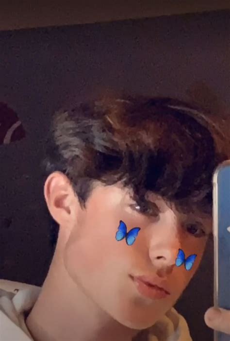 pin  lorena arias  crushessss uwu cute boys images pretty boy