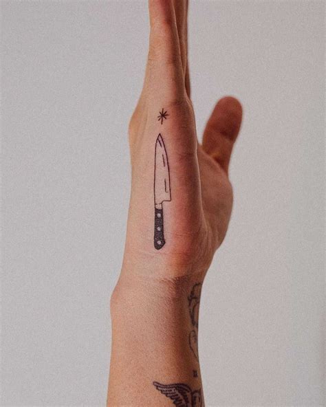 Small knife by tattooist Bongkee - Tattoogrid.net