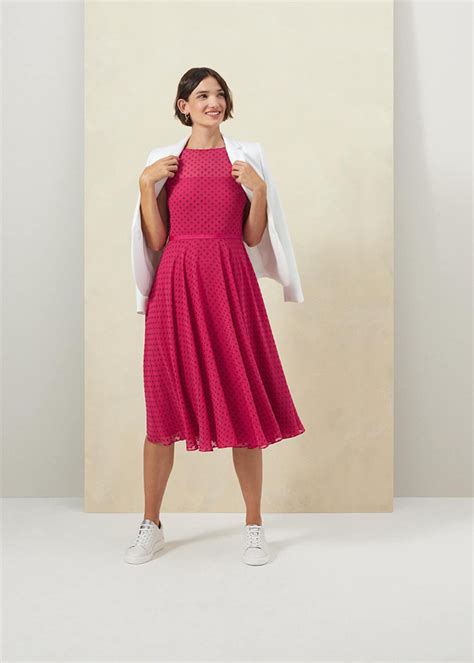 della dress outfit