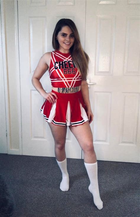 Ur slutty cheerleader is here 😜 | Scrolller
