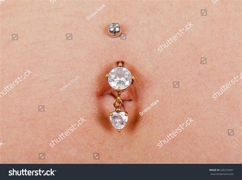how to know if your navel piercing is infected